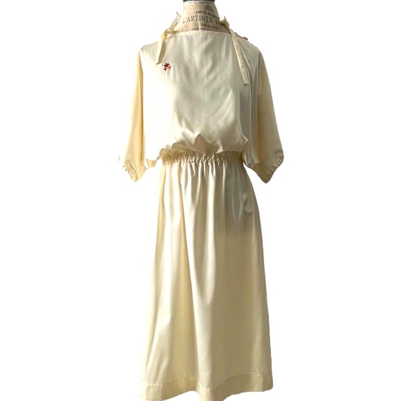 Vintage Dresses & Skirts - Vintage 1970s dress